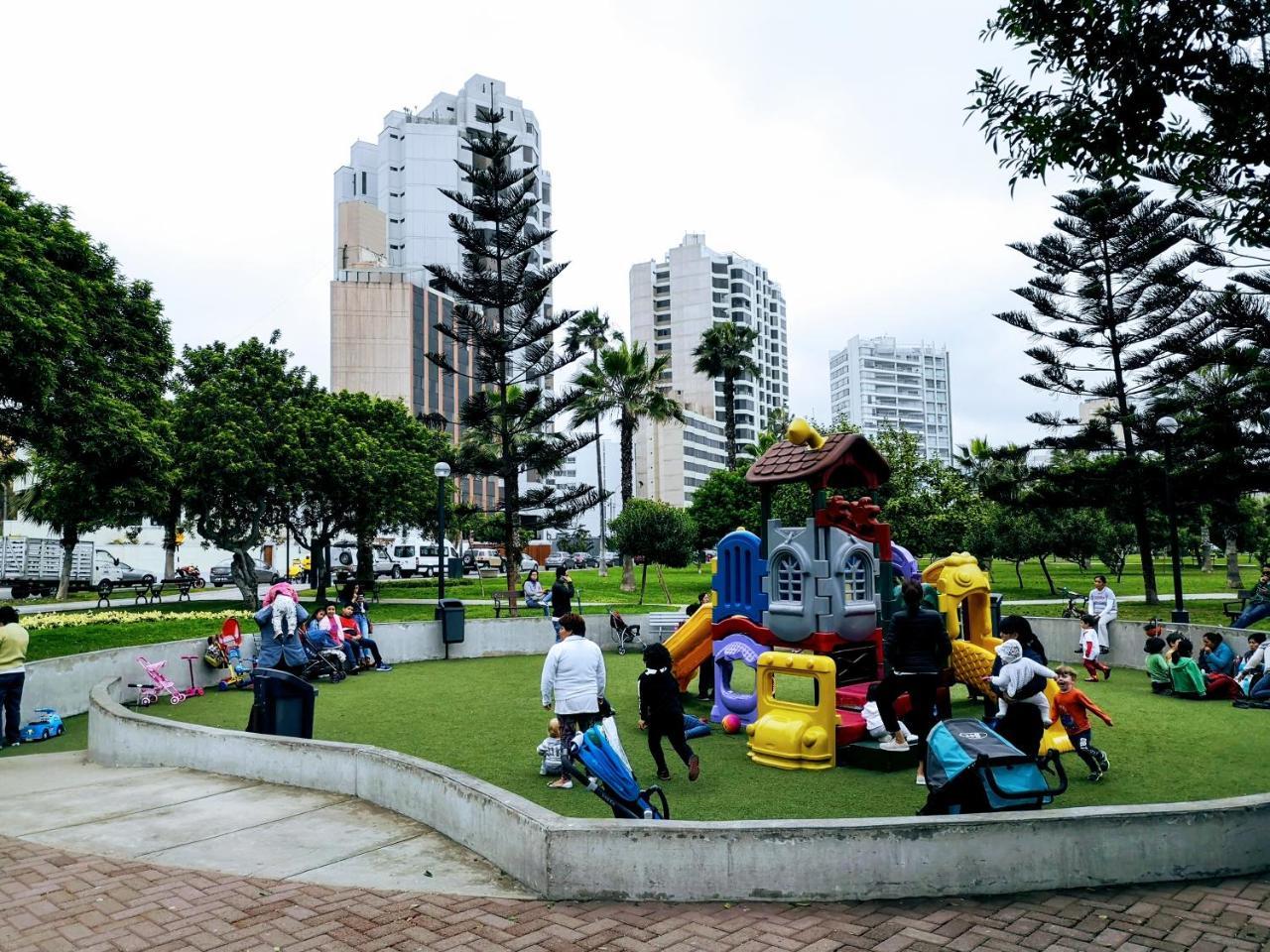 Miraflores Frente Al Mar Lima Exterior foto