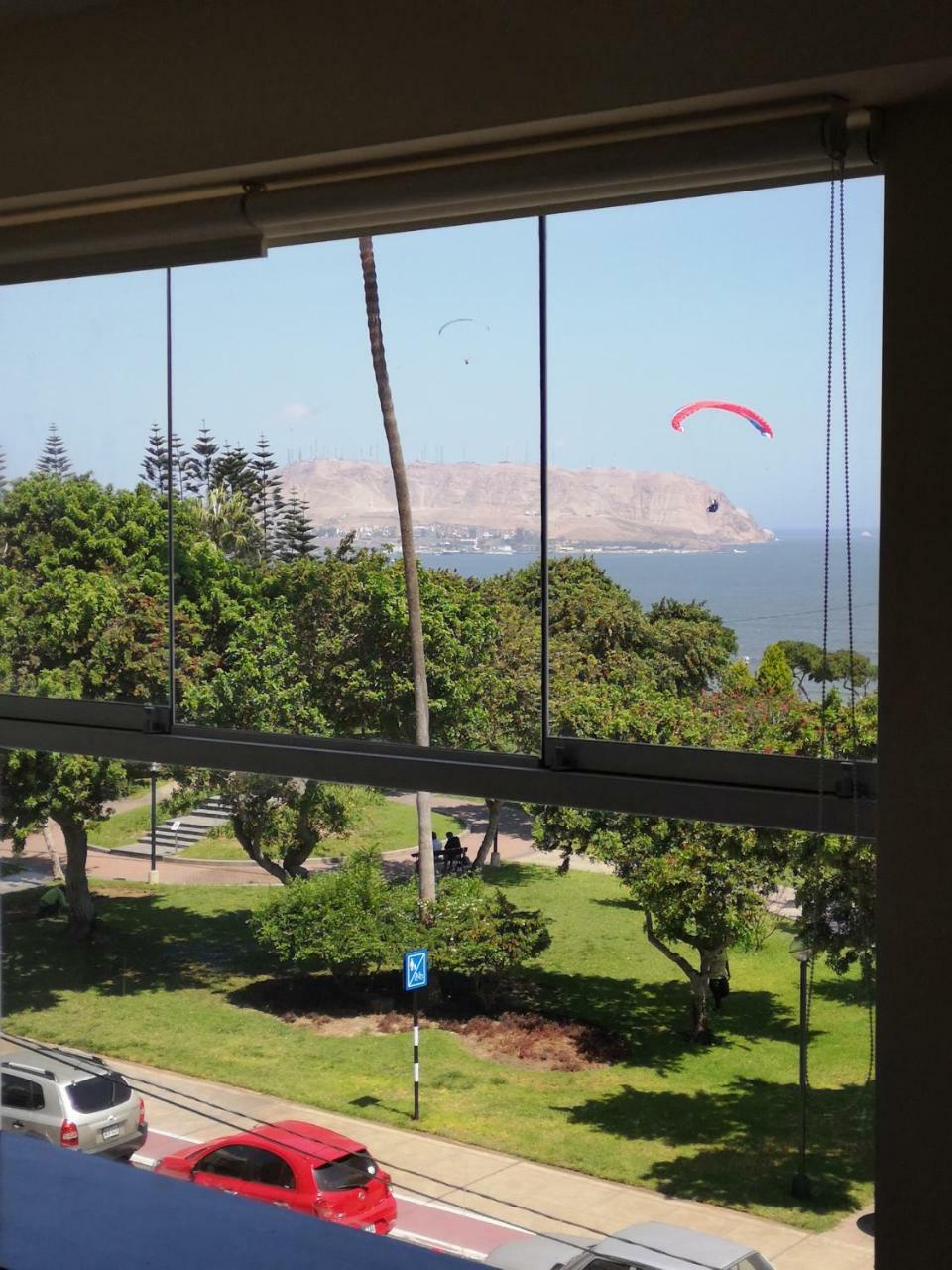 Miraflores Frente Al Mar Lima Exterior foto